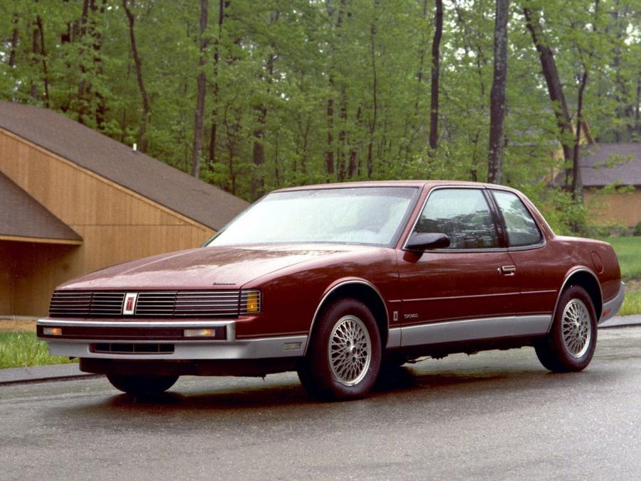  Oldsmobile Toronado 1987 года  (фото 1 из 1)